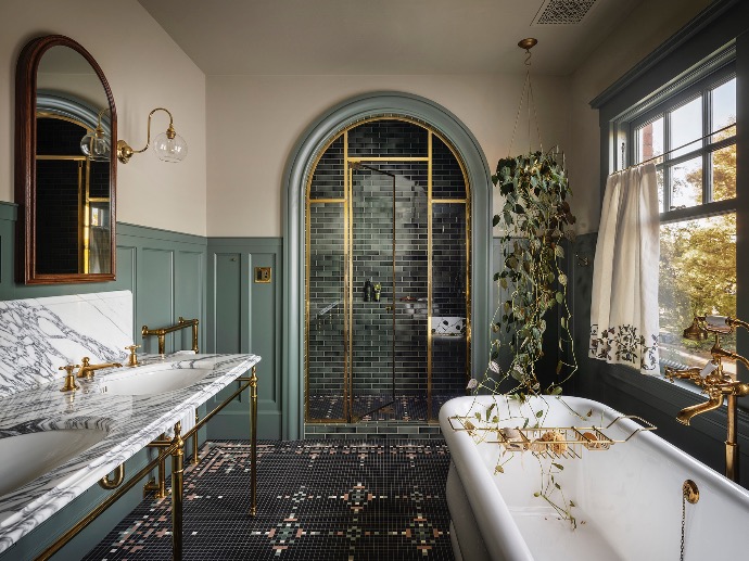 A bathroom using Viva Tile on the floor.